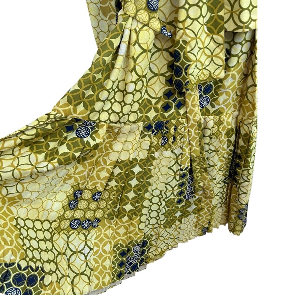 1960s Mod Geometric Print Dress with Scarf & Belt - Picture 5 of 10